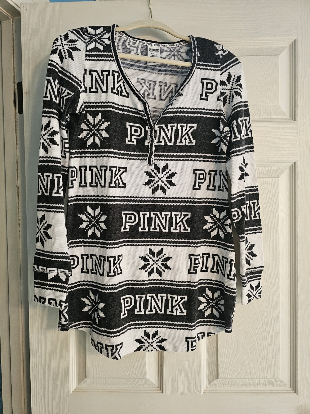 Victoria's Secret PINK Black & White Sleepwear Top